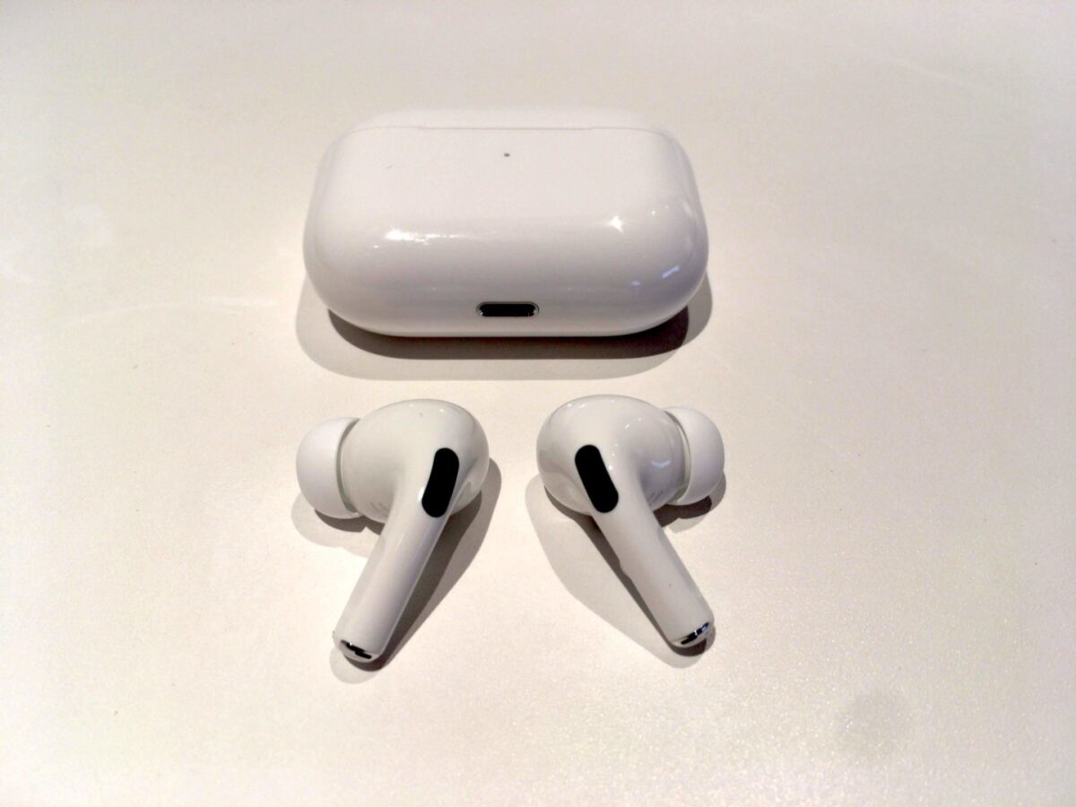 AirPods Pro開封＆iPhone SEで1週間利用レビュー｜フォトロマ
