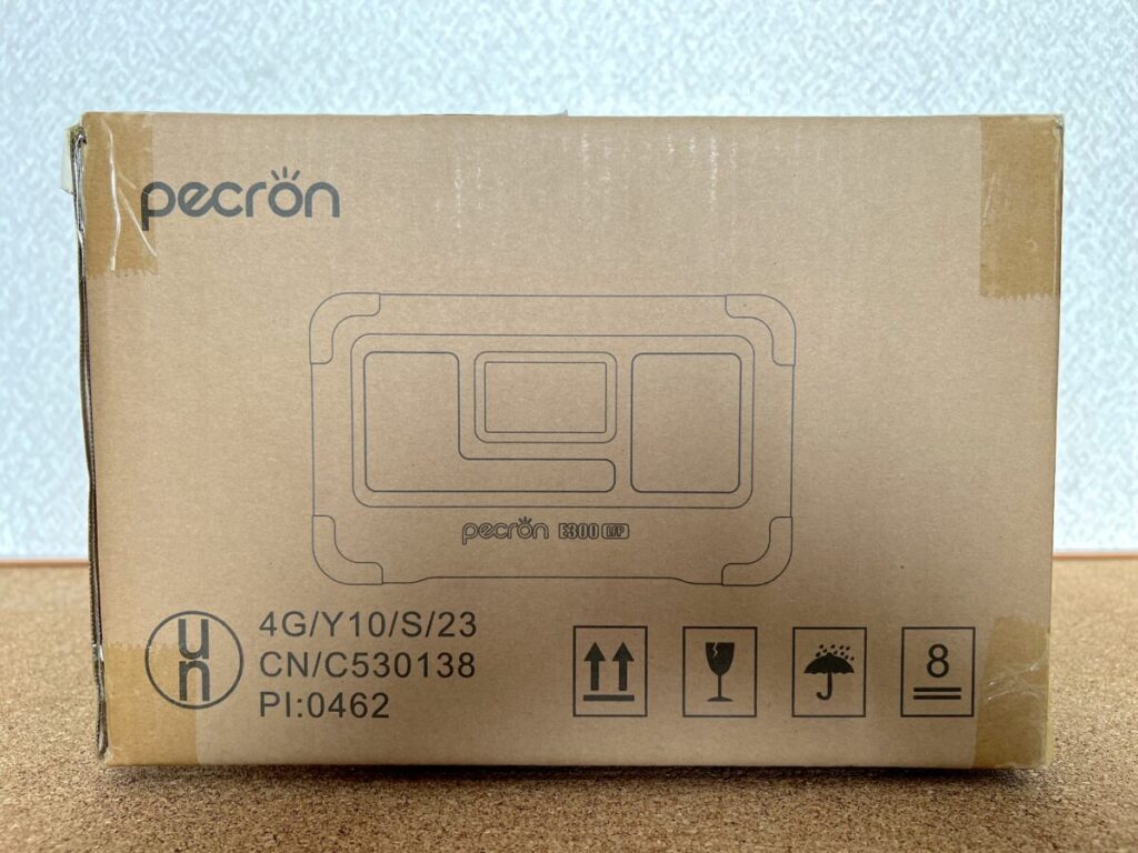 PECRON ポータブル電源 E300LFP 外箱