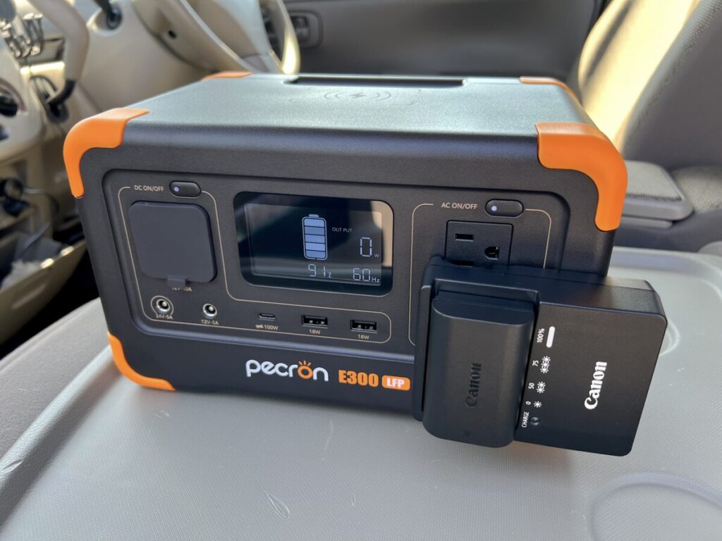 PECRON ポータブル電源 E300LFP カメラバッテリー 充電