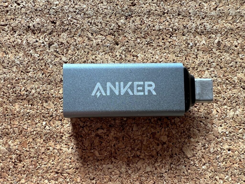 ガジェットポーチ 無印良品 中身 小物入れケース カードリーダー Anker