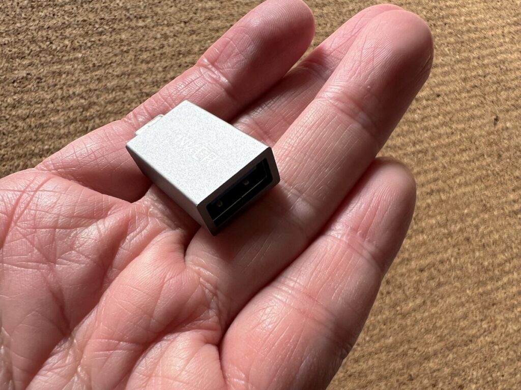 ガジェットポーチ 無印良品 中身 小物入れケース 変換アダプタ USB-A USB-C