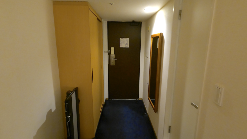 札幌グランドホテル 客室入り口