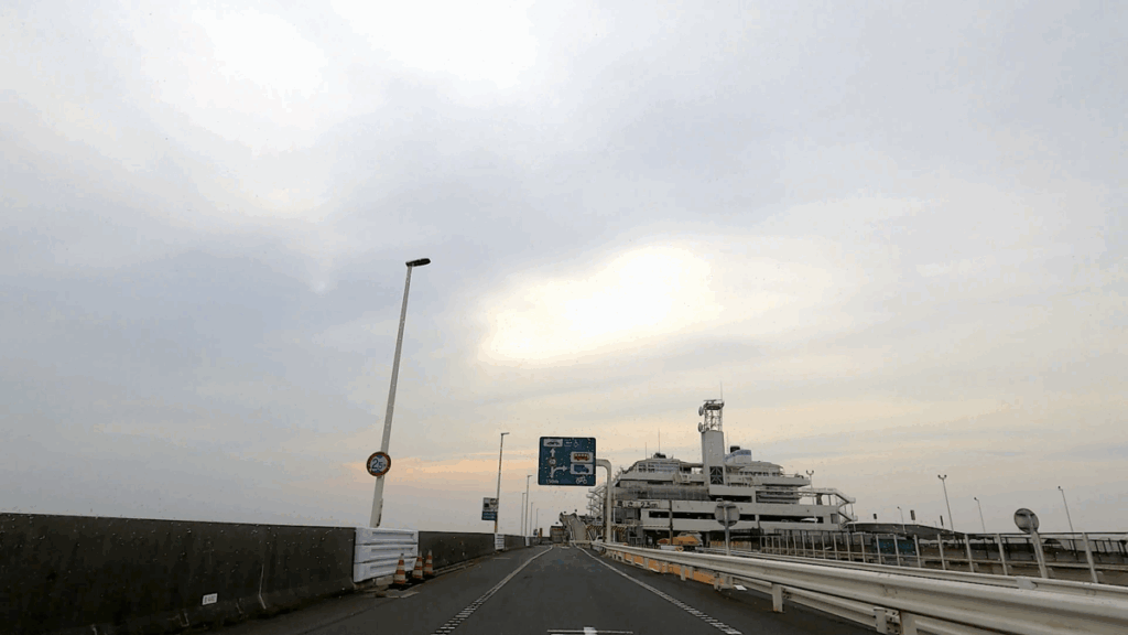 海ほたる 車中泊 東京湾アクアライン ホワイトベース