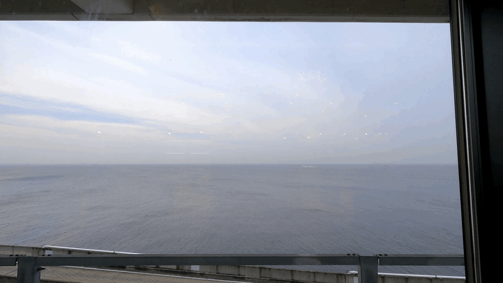 海ほたる 車中泊 窓からの眺め