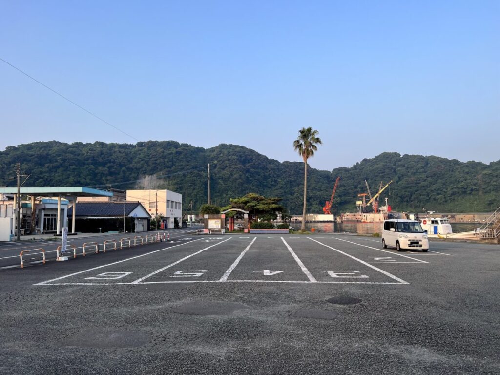 フェリーなんきゅう 山川港 駐車場