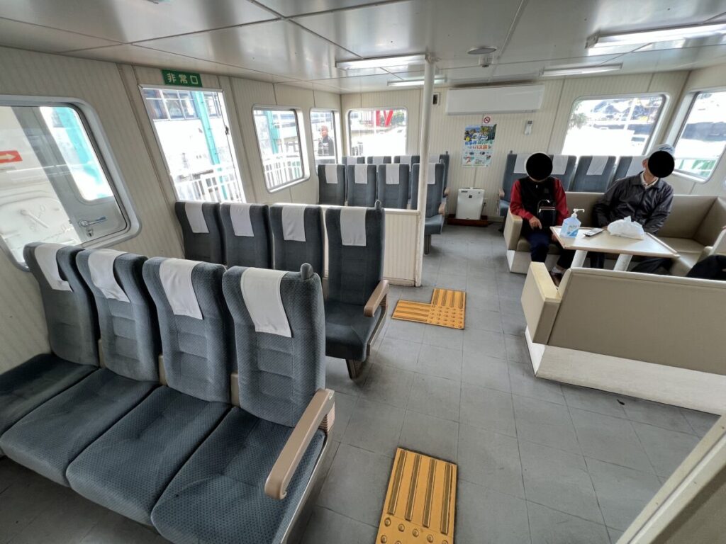 フェリーなんきゅう 山川港 船内座席