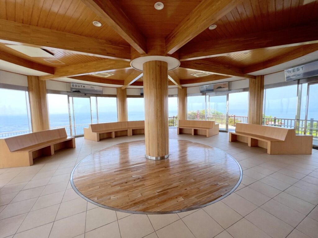 佐多岬展望台 展望台内