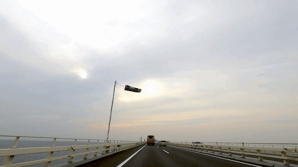 海ほたる 車中泊 東京湾アクアライン 強風