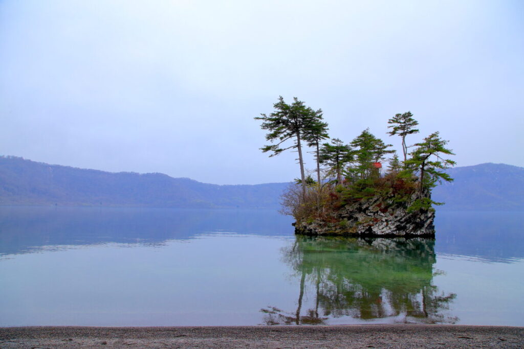 十和田湖 恵比寿大黒島