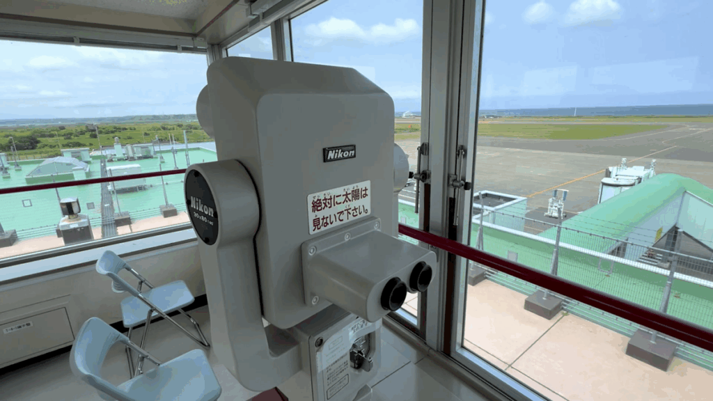 稚内空港 4F 展望デッキ