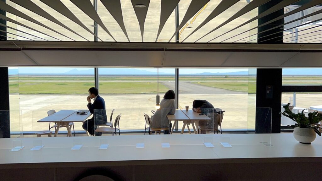 佐賀空港 レストラン さがんれすとらん 志乃 空港店 飲食スペース