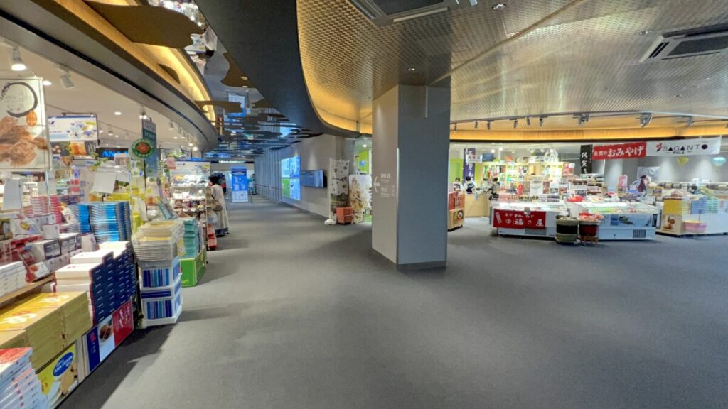 佐賀空港 建物内 お土産屋さん