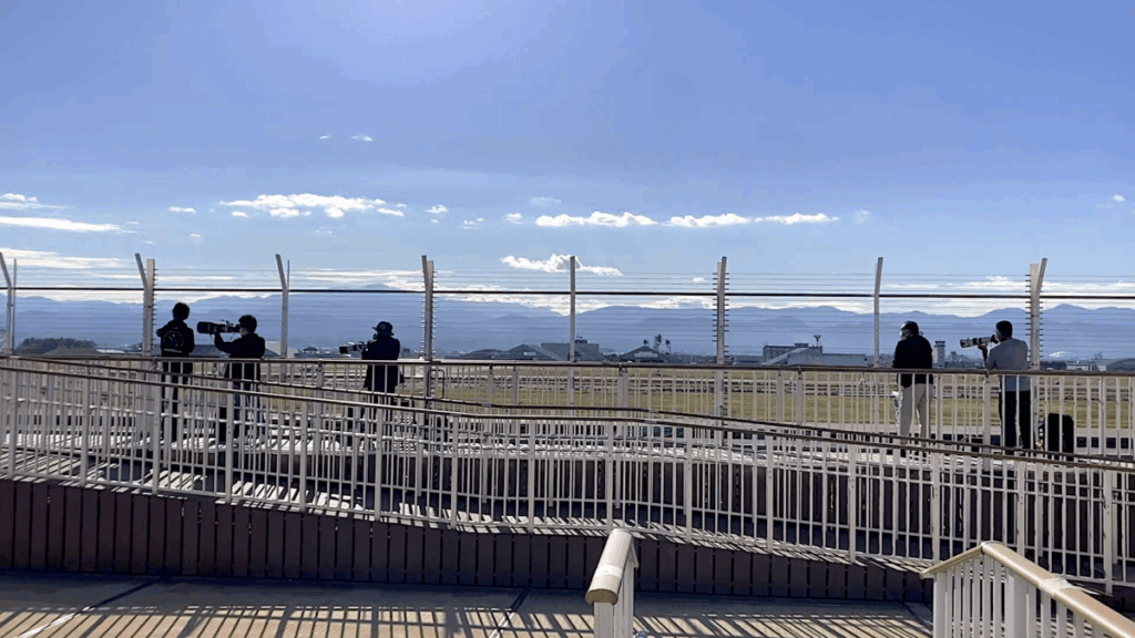 小松空港 空港建物3F 展望デッキ 飛行機ファン