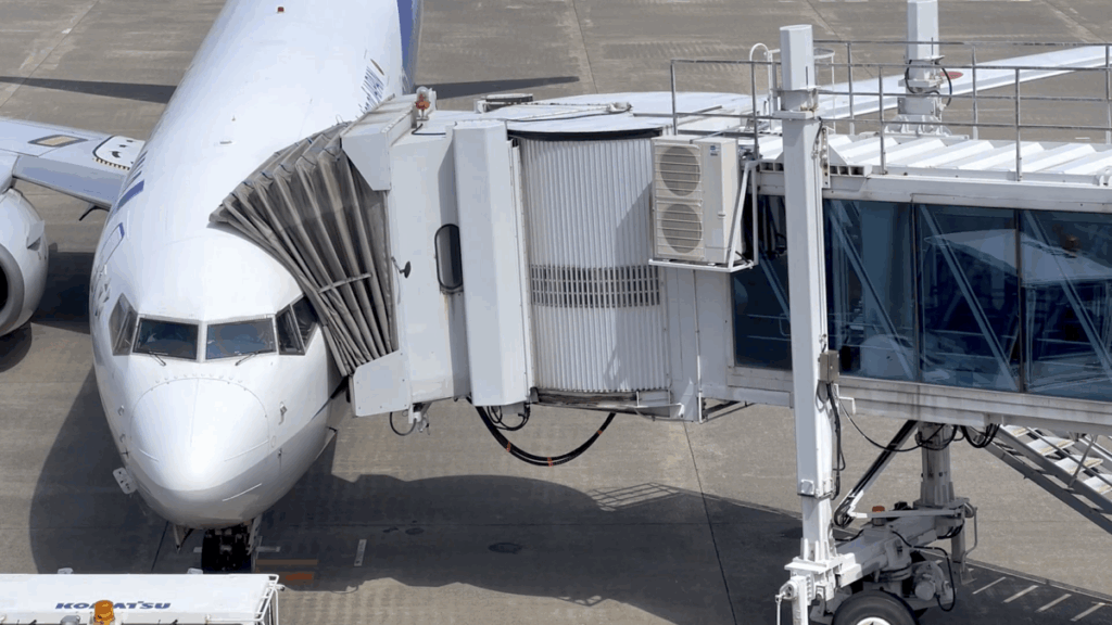 鳥取砂丘コナン空港 展望デッキ 国内線