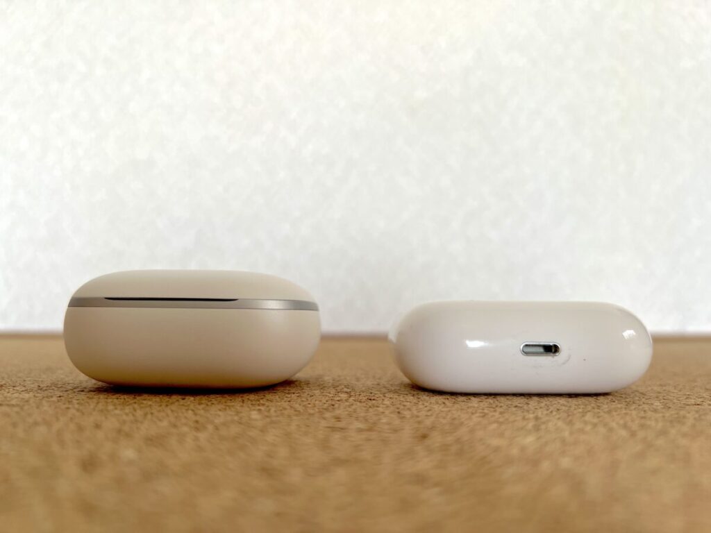 Soundcore Liberty 5 AirPods Pro 厚さ比較