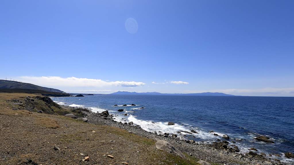 寒立馬 尻屋崎放牧場 尻屋埼灯台 津軽海峡