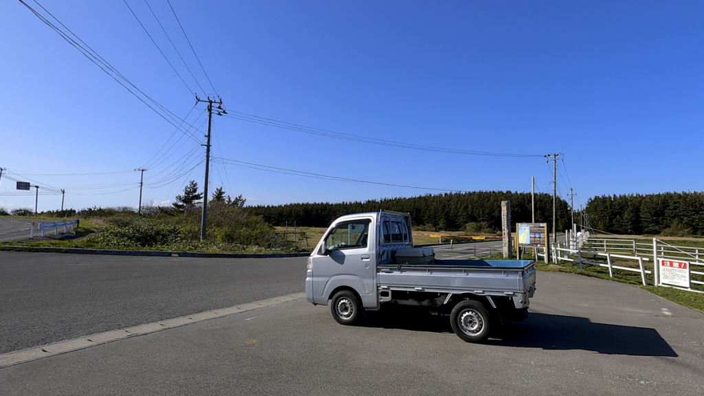 寒立馬 尻屋崎放牧場 軽トラ おじさん