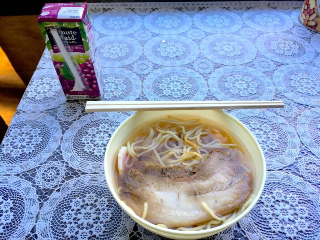ラーメン 自販機 丸美屋 自販機コーナー ラーメン完成
