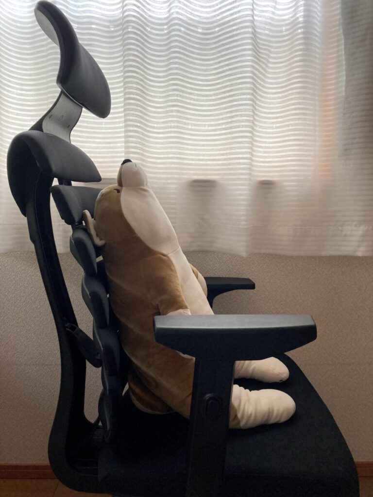 デスクトップ環境 椅子 ニトリ エルゴクエスト 背もたれ