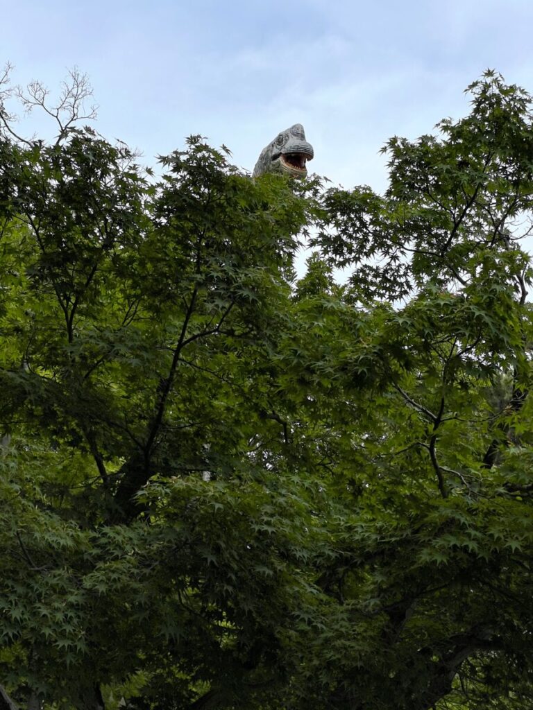 岡崎市東公園動物園 恐竜広場