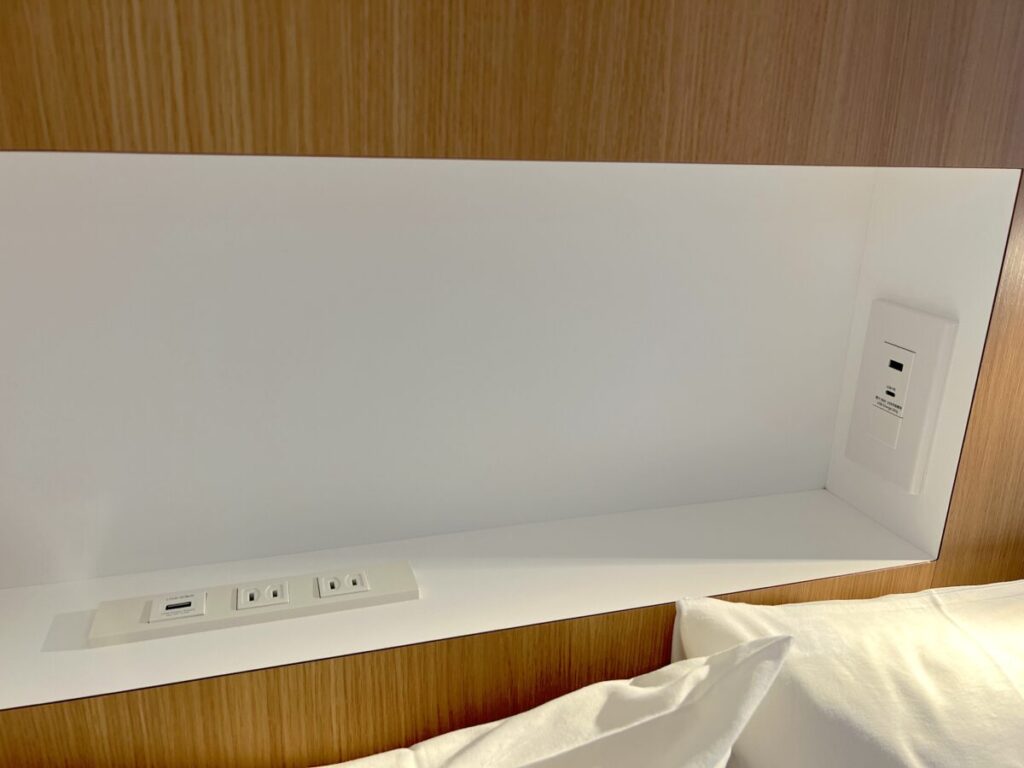 カミシホロホテル 客室 ベッド 枕元